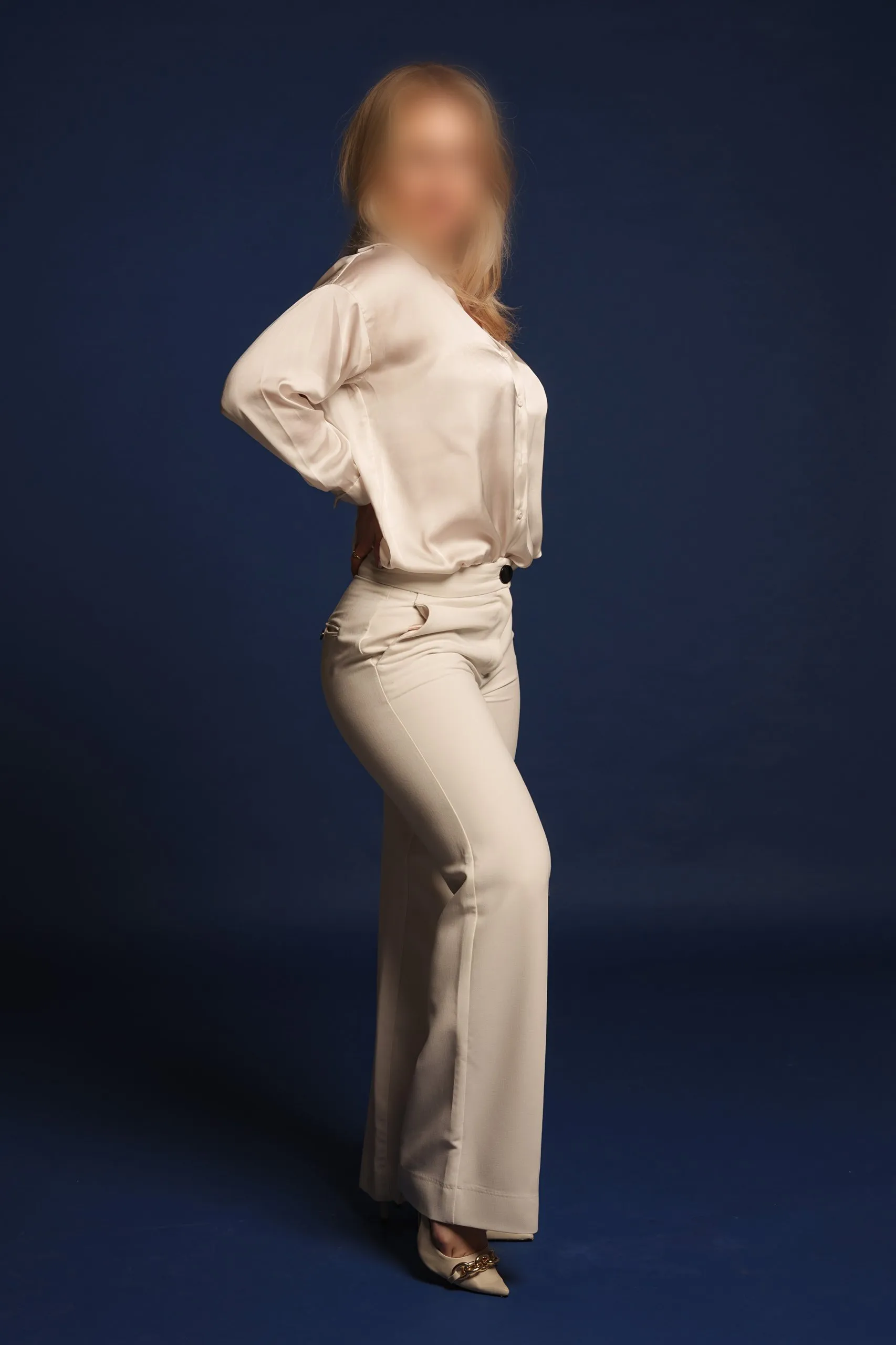 Chloé - high class escort foto 1
